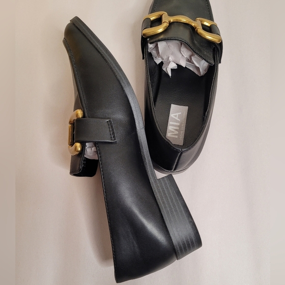 MIA Drena Black Loafers Gold Horse Bit Size 7.5 - Picture 7 of 11